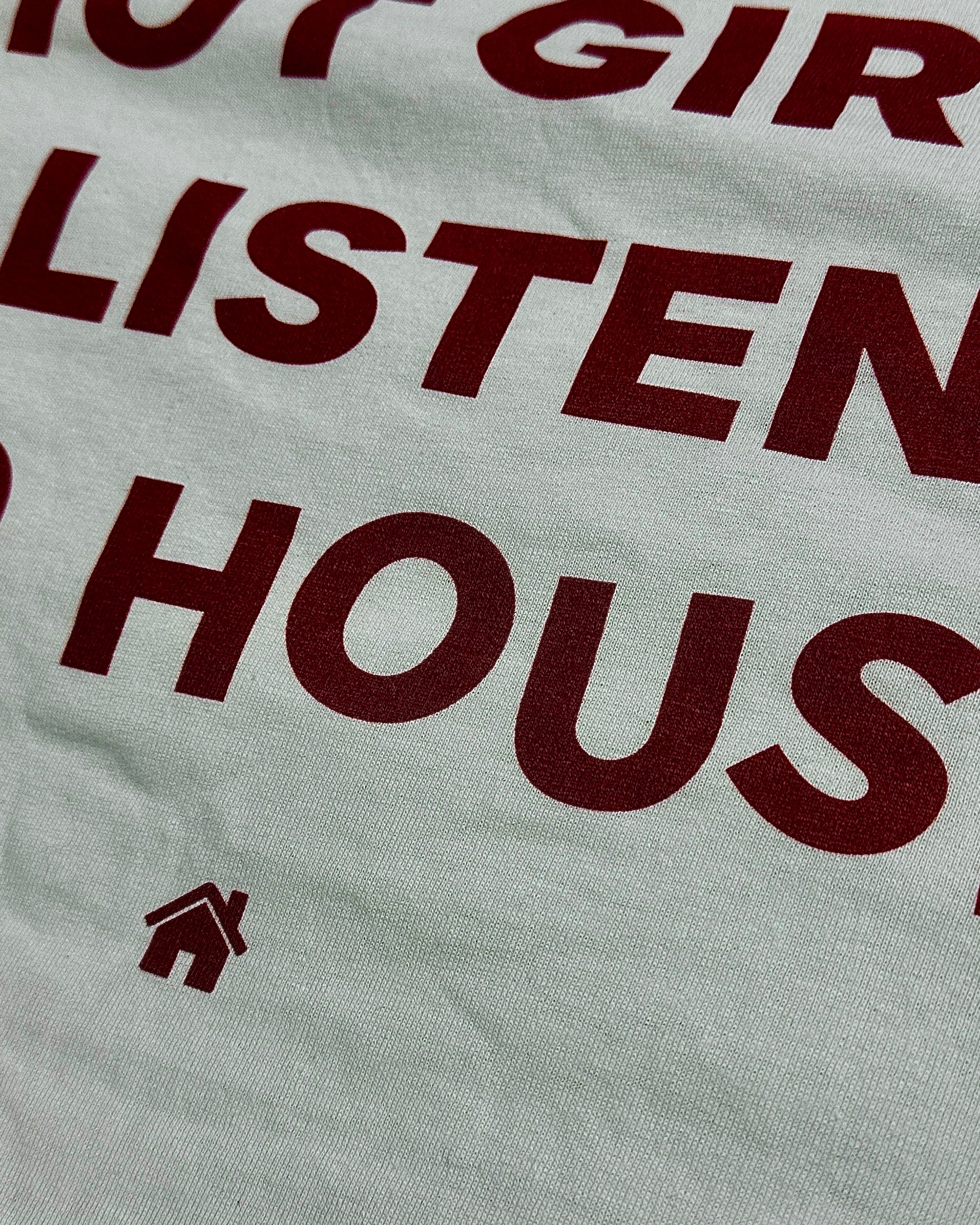 HOT GIRLS LISTEN TO HOUSE - Image 5